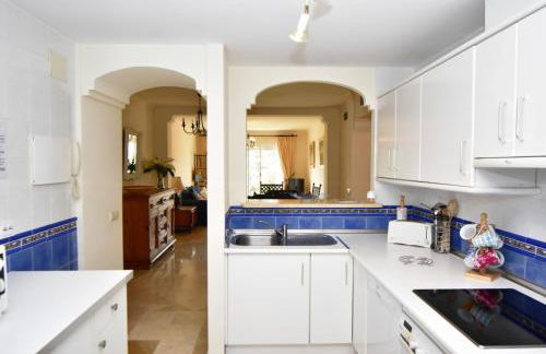 Beautiful Apt with Golf & Lake Views Mijas Golf - Photo 19