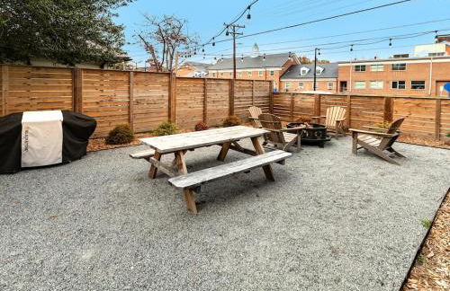 Heart of Brevard Hideaway - Walk/Bike to Downtown! - Foto 3