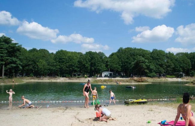 Lodge in Schaijk Near Green Forests - Photo 36