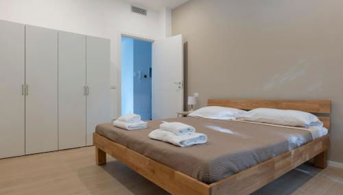 EUR Suites - Foto 5, wardrobe