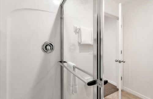 Upstay Spacious 3BR Home w Resort Access - Foto 22