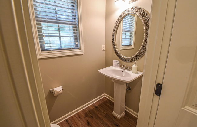 The Crimson Retreat Only 5 Miles to the Stadium BBQ Coffee Games - Foto 11