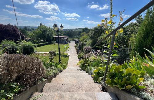 Freistehender Bungalow in Marktbreit in Traumlage mit großem Garten - Foto 3