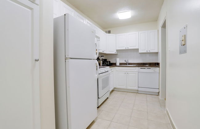 Elegant Apartments Near the Pentagon - Photo 67