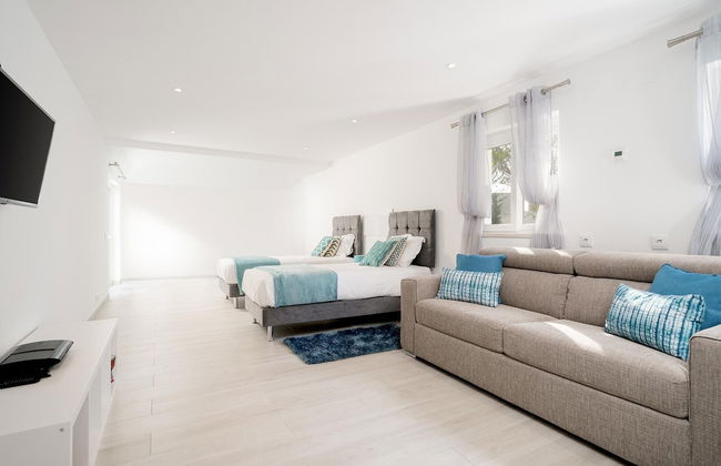 Luxury Almancil Villa With Heated Pool by Ideal Homes - Foto 5