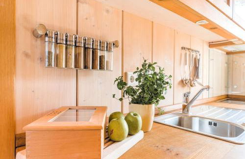 Mountain Apartment Getaway - Photo 19