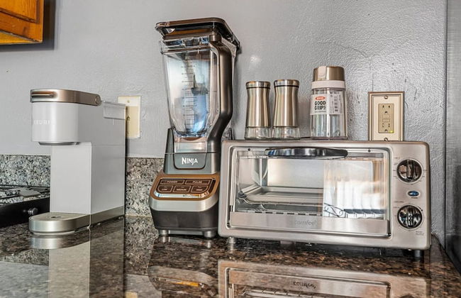 Serenity by Avantstay Serenity Big Bear Cabin! With Fire Pit, Bbq! - Photo 10