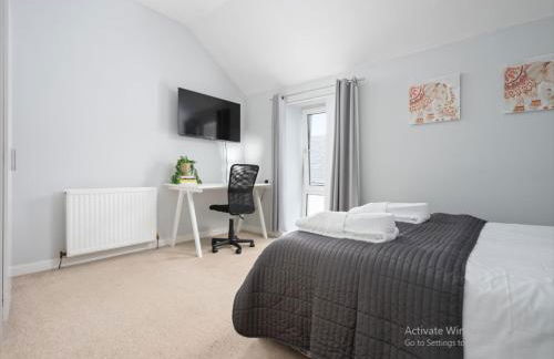 Modern 5-Bedroom House - Bannockburn - Photo 9