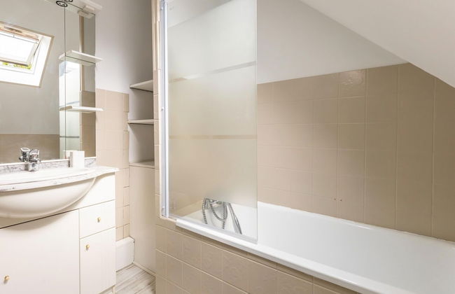 Sunlit Garden Escape Normandy - Foto 26