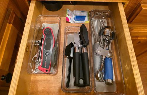 Riverfront Little Red Cabin, World-class Trout Fishing, Views & Boat Access - Foto 28