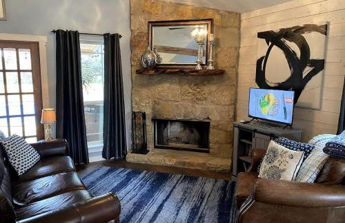 Charming Pet-Friendly Vacation Rental with a Private Pool in Hays County, Texas - Foto 9