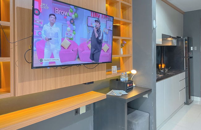 Homey And Cozy Living Studio At West Vista Apartment - Photo 8