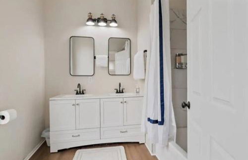 Historic Charming 2Story 10BR House - Sleep 20 - Foto 25