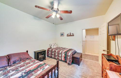 Family Fun on Ruby Creek Cusick Hideaway with Dock - Foto 9