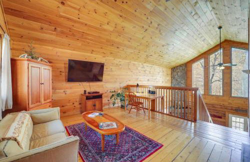 8 Mi to Appalachian Ski! Mtn-View Gem on 22 Acres - Foto 10