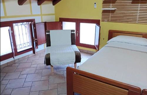 Casa Happy - La mansarda del sorriso con parcheggio privato a Valcorrente - Foto 40