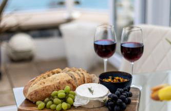 NEW! Stunning 2 Bed Beach Front Penthouse Apartment - Topaz, Compass Point - Foto 48