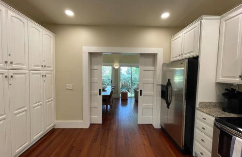 Elegance & Charm 27 Steps To Old Christ Church - Foto 27