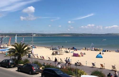 Beachfront with balcony 1st Floor apartment "The Beaches" - Photo 14