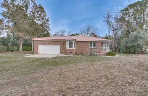 Secluded Mount Pleasant Home - 6 Mi to Beaches! - Photo 25