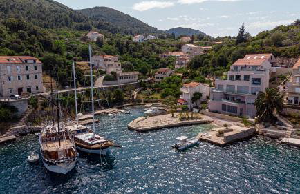 Suartini Apartmani Račišće - Photo 6