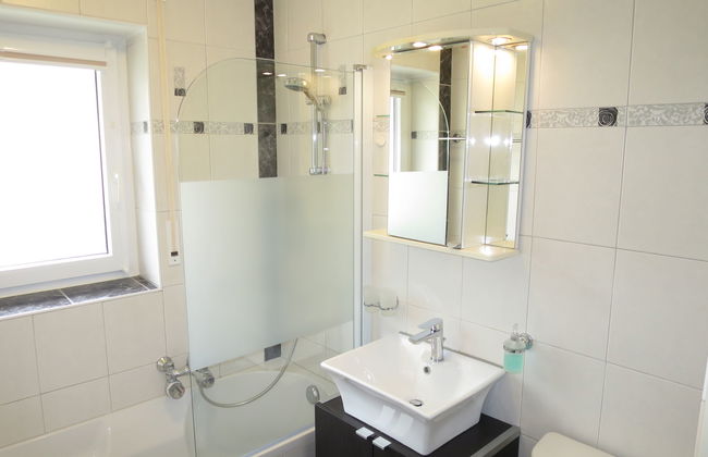 2 bedroom Apartment in Sonthofen with garden - Photo 5