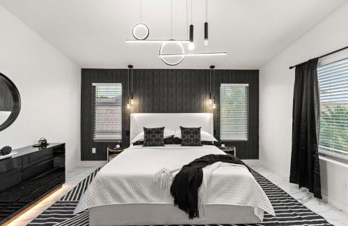 Chill and Relax Luxury Retreat with Pool Spa Game Room and Steam Room - Foto 9