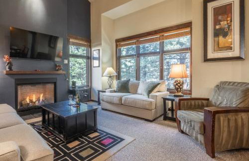 Solstice 6 - Photo 1