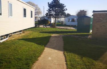 Lovely 2-bed Caravan in Walton on the Naze - Foto 42