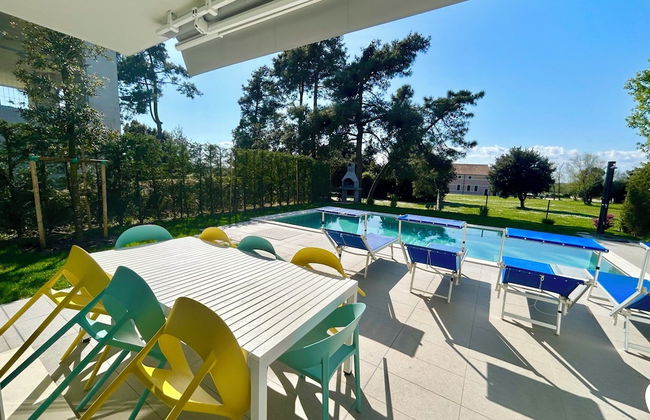 Golden Hour Retreat Lagoon View Villa With Pool - Photo 21