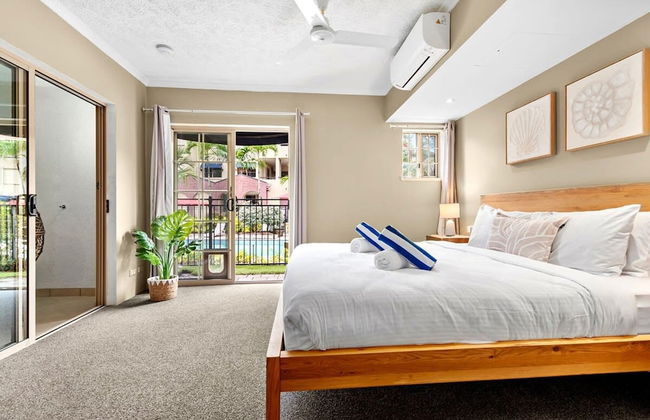 Reef Apartment Cairns - 4 Pools Resort BBQ - Photo 19