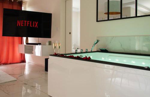 L'émeraude - Cocon Amoureux Balnéo,Clim,Balcon - Foto 15