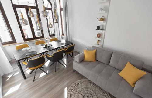 Bheaven I Golden Wave Premium Apartment - Photo 12