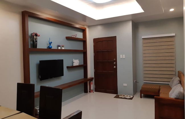 Restful 3BR Hillside Duplex - Foto 17