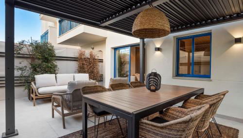 Stylish 2BR in Estepona, Walk to Beach & Old Town - Photo 3