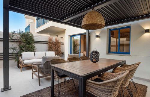 Stylish 2BR in Estepona, Walk to Beach & Old Town - Photo 3