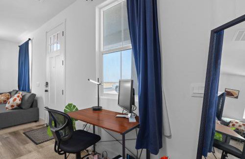 Modern 1BR Suite w AC Sleeps 3, NW Bakersfield - Photo 26