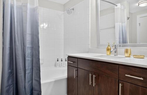 Worldcup Ready Beautifully Furnished One Bedroom Apartment in the Heart of West Village Dallas with Pool and Free Parking - Foto 25