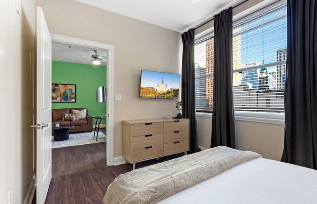 Spacious Modern Condos near French Quarter - Photo 4