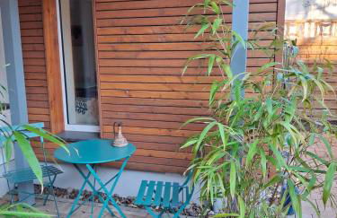 Stylisches Studio Apartment mit kleiner Terrasse - Foto 1