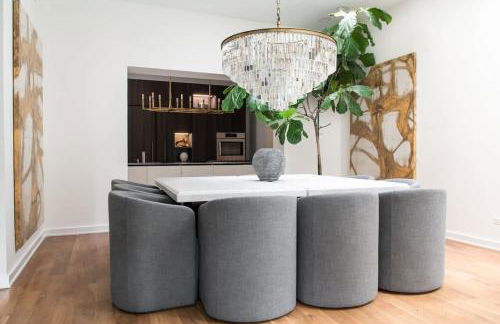 Luxury Gold Coast Penthouse with Deck & Views - Photo 21