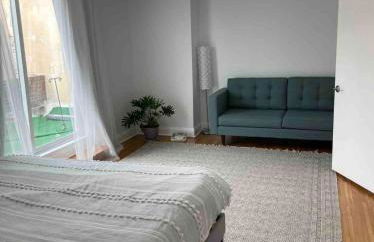 A Regal Retreat- Exclusive Parking, Prime Location - Foto 16