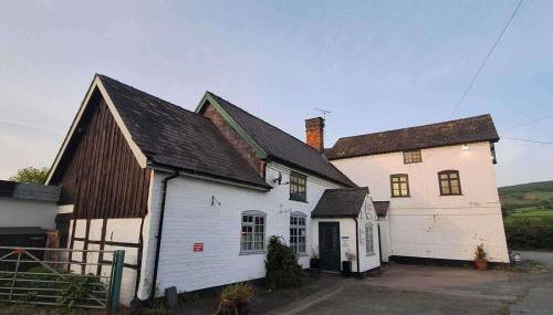 Green Dragon and Kitchen Pod - Sleeps 2 & Parking - Foto 3