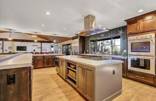 The Gathering Place! Sleeps 24, Lakeview, Game room - Foto 6