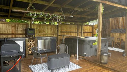 Lynbrook Haybarn, Hot tub and outdoor kitchen, New Forest - Foto 2