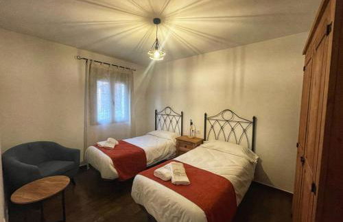 APARTAMENTOS DOÑA JIMENA DEL AMBROZ 4 Estrellas complejo único en el centro del pueblo - Foto 24