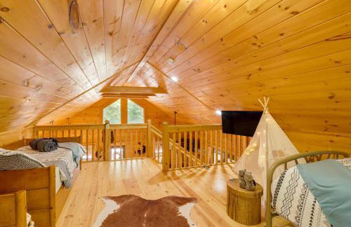 Secluded Cabin Hot Tub and 10 Mi to Blue Ridge - Foto 21