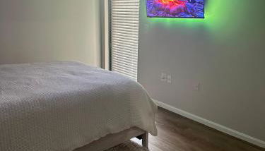 Beautiful Arlington Apartment with Pool & Parking! - Foto 2