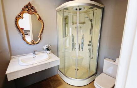 Velez Nazari VILLALOLA - Photo 29