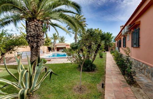 Charming Villa in Torrevieja with Private Pool - Foto 22